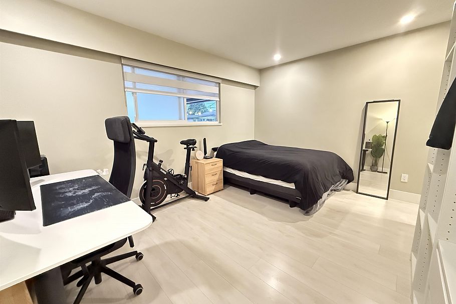 2624 Kitchener Street Vancouver, BC - 16