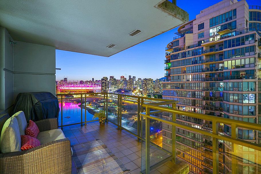 2001 1128 Quebec Street Vancouver, BC - 11