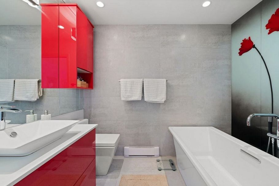 F 1244 W 7th Avenue Vancouver, BC - 15