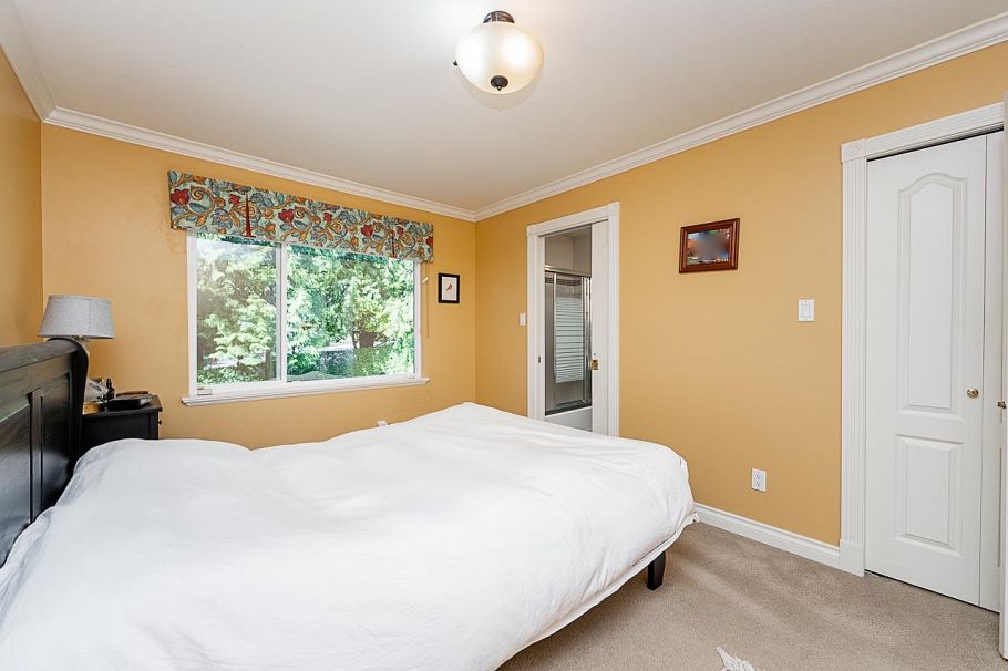 180 W Osborne Road North Vancouver, BC - 23