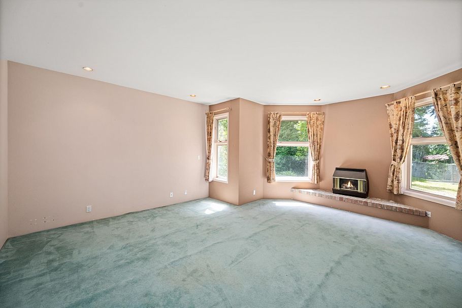 3470 W 43rd Avenue Vancouver, BC - 29