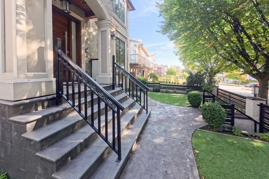 1275 E 62nd Avenue Vancouver, BC - 36