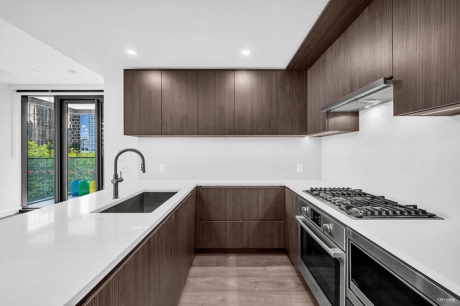 309 5987 Wilson Avenue Burnaby, BC - 4