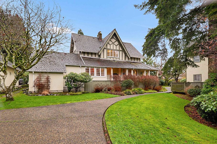 1509 Mahon Avenue North Vancouver, BC - 1