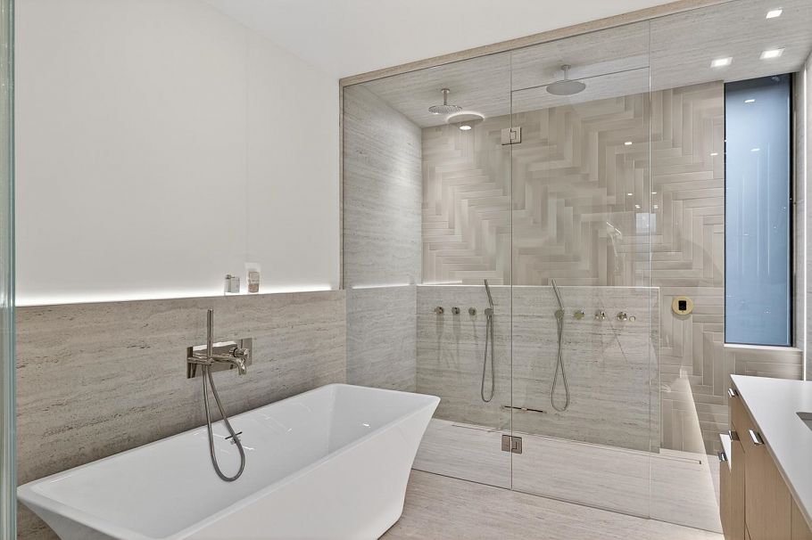 4521 Langara Avenue Vancouver, BC - 16