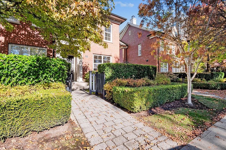 765 W 42nd Avenue Vancouver, BC - 19