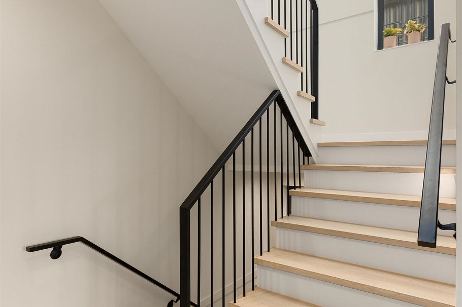 2939 W 15th Avenue Vancouver, BC - 30