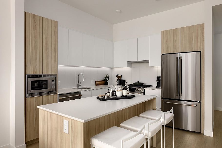 413 2450 Garden Drive Vancouver, BC - 6