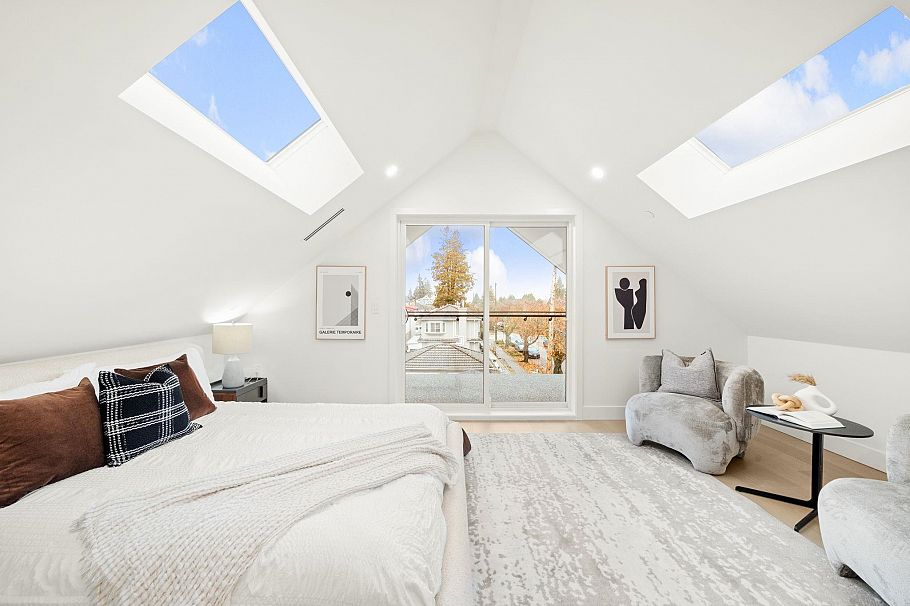 2965 Glen Drive Vancouver, BC - 24