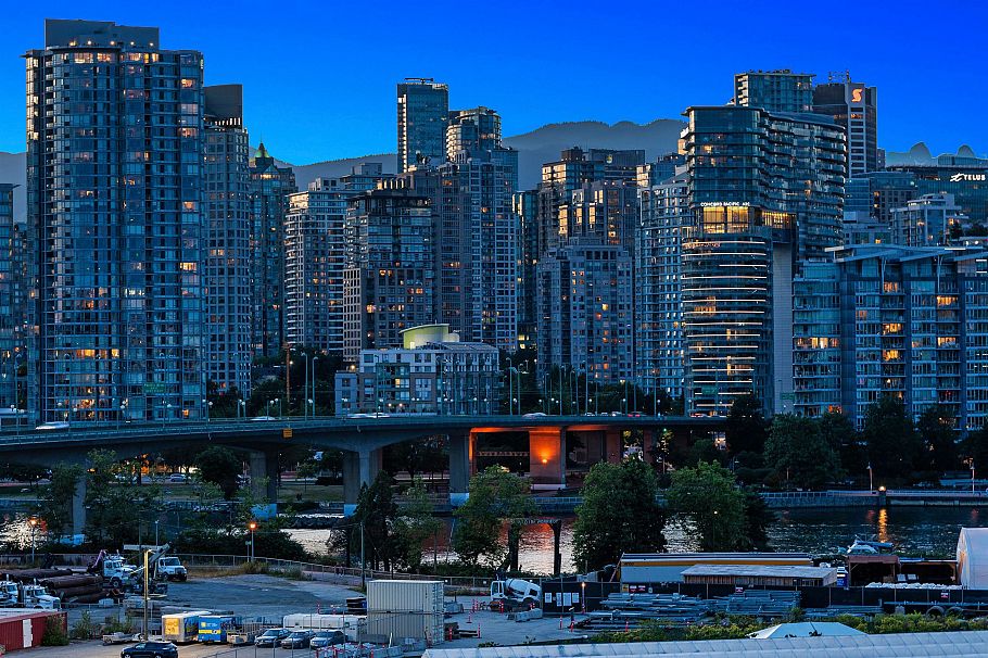 1004 1887 Crowe Street Vancouver, BC - 27