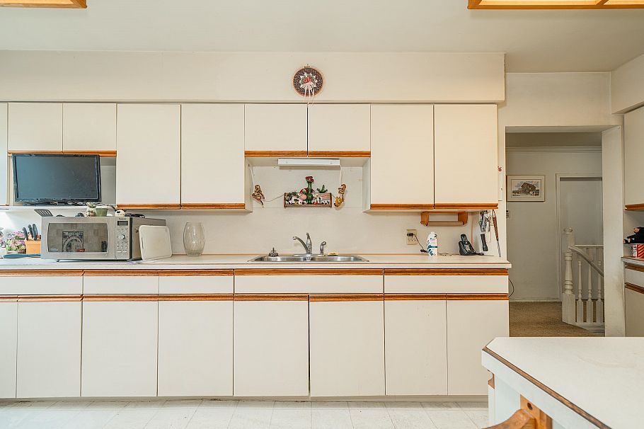 4277 Castlewood Crescent Burnaby, BC - 13