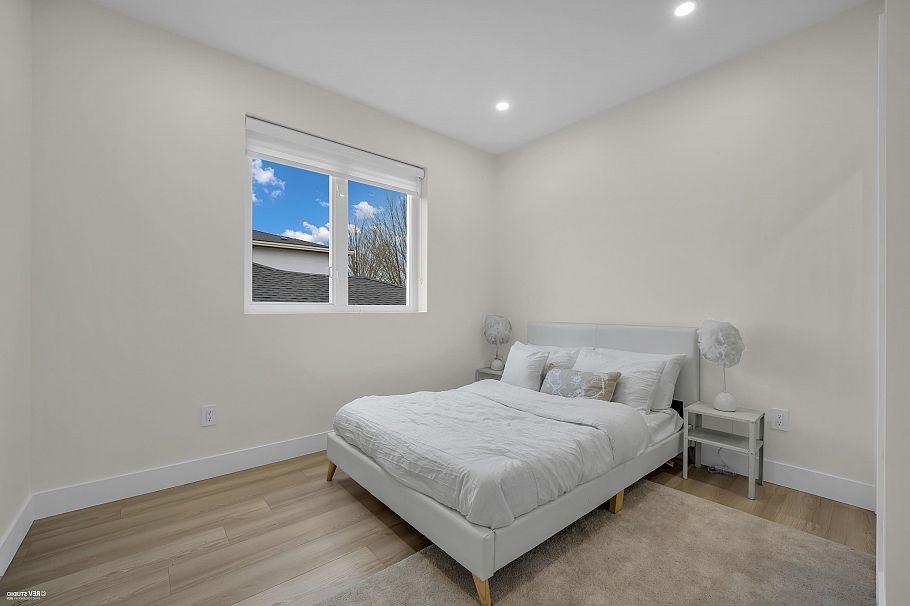 1 1577 E 58th Avenue Vancouver, BC - 13