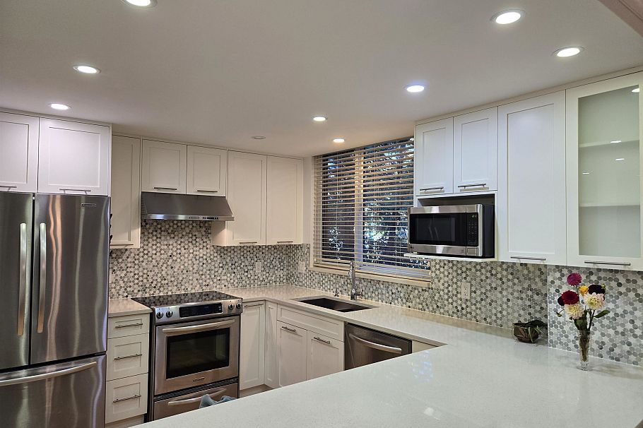 311 3905 Springtree Drive Vancouver, BC - 9