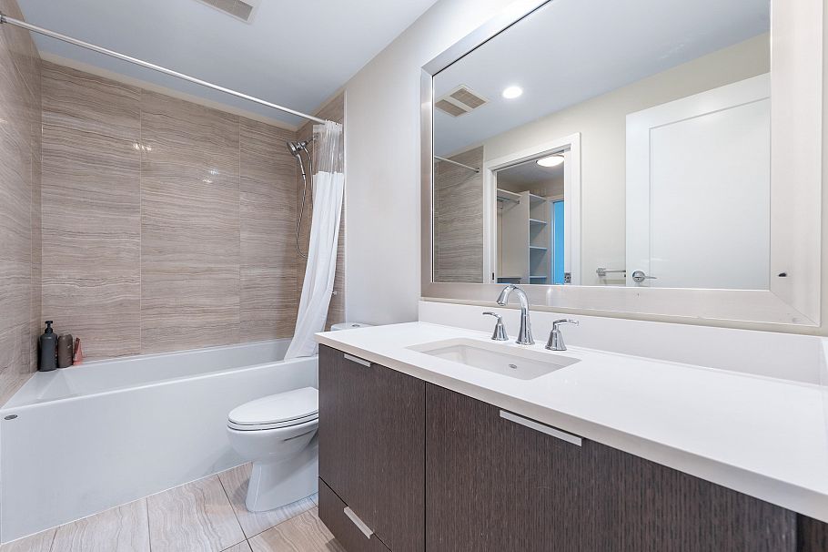 1504 8628 Hazelbridge Way Richmond, BC - 18