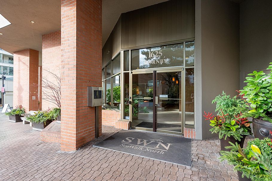 603 1625 Hornby Street Vancouver, BC - 4