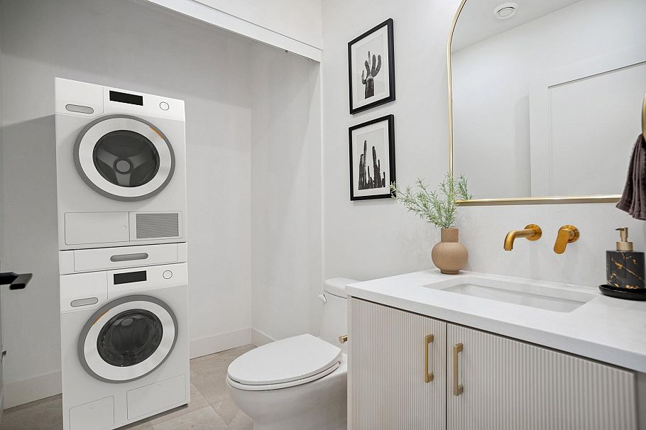 2 1915 E 3rd Avenue Vancouver, BC - 10