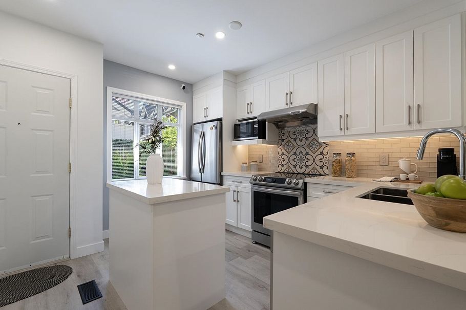 2880 E Kent Avenue South Vancouver, BC - 10