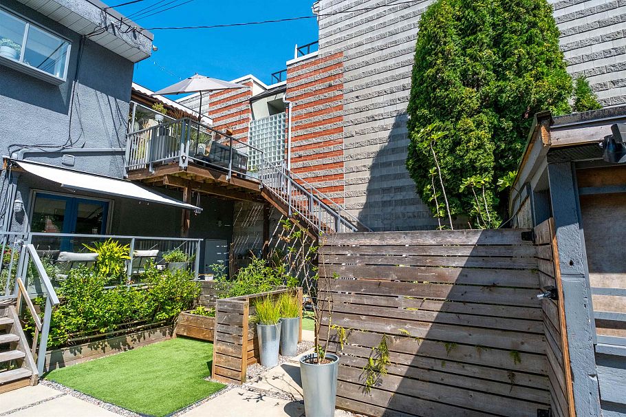 3645 W 17th Avenue Vancouver, BC - 26