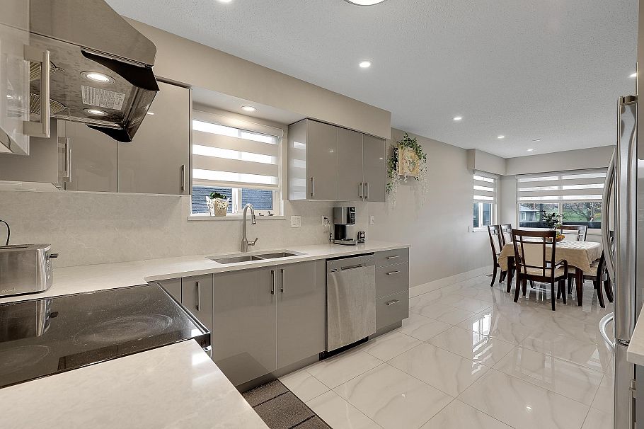 2624 Kitchener Street Vancouver, BC - 11