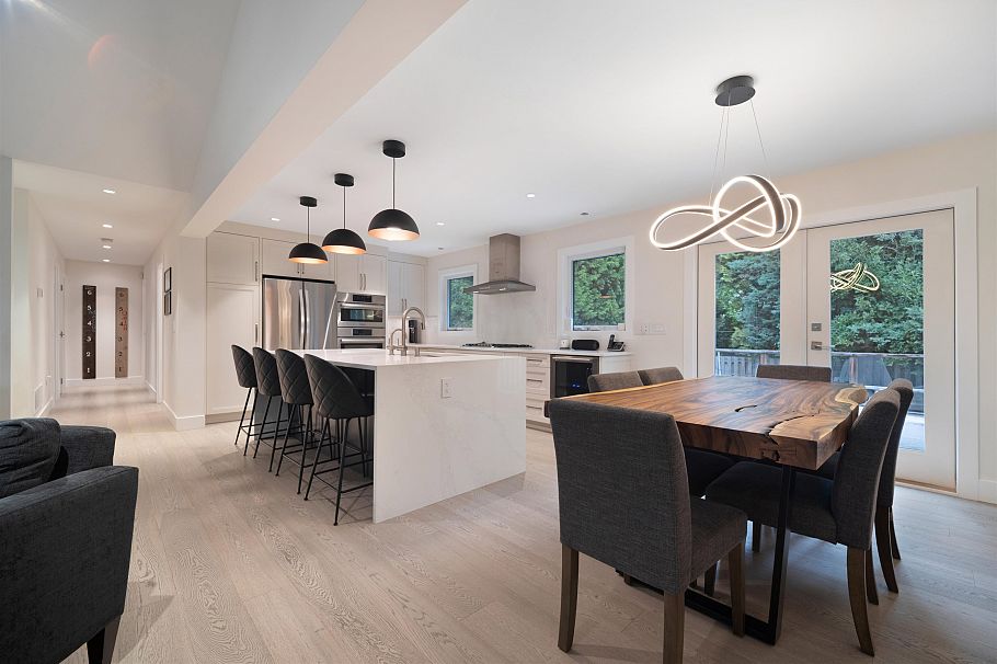 2488 Belloc Street North Vancouver, BC - 1