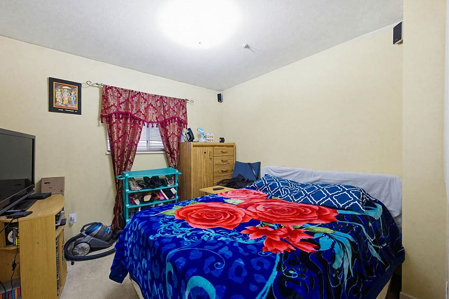 557 E 44th Avenue Vancouver, BC - 22