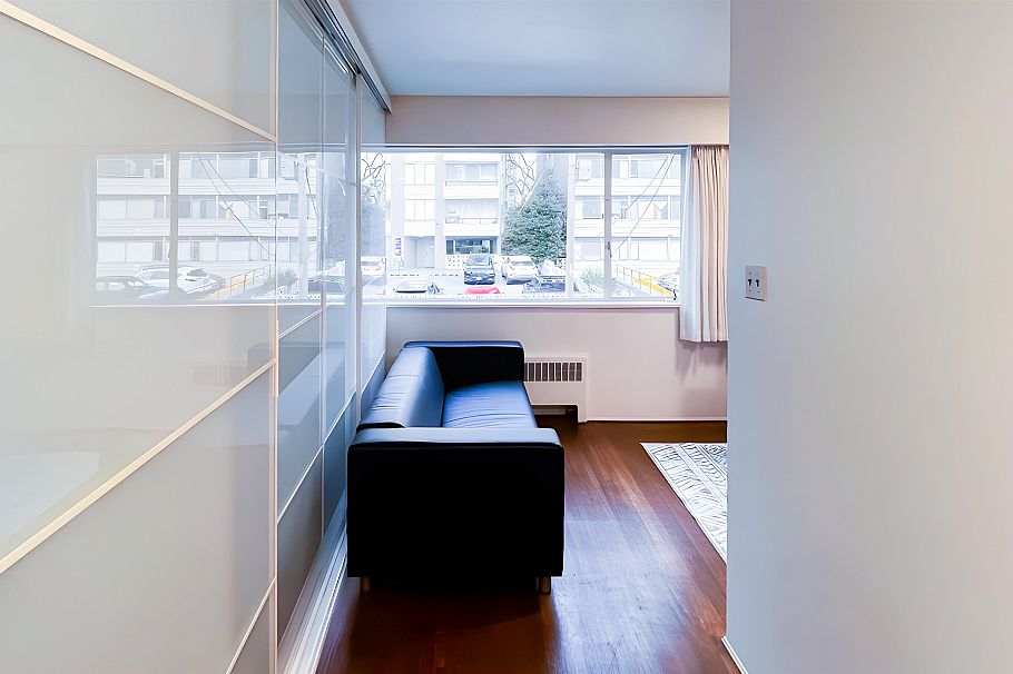 209 1925 NELSONSTREET, Vancouver BC V6G 1K9 Vancouver, BC - 1