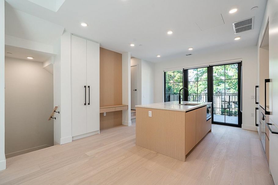 107 551 W 28th Avenue Vancouver, BC - 10