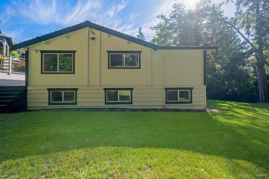 3870 Emerald Drive North Vancouver, BC - 37