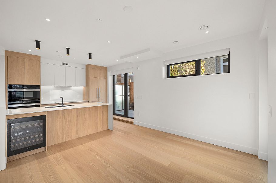 585 W 29th Avenue Vancouver, BC - 12