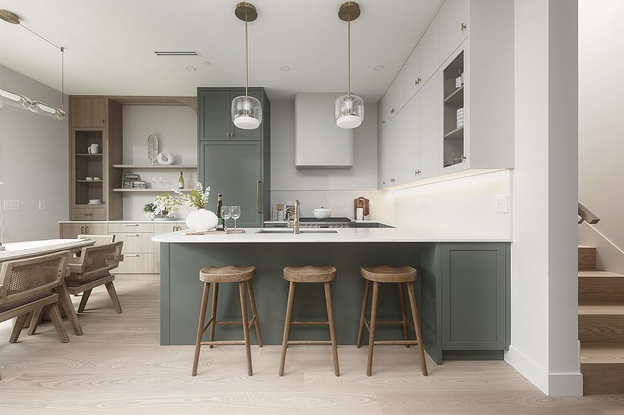 2 476 E 20th Avenue Vancouver, BC - 3