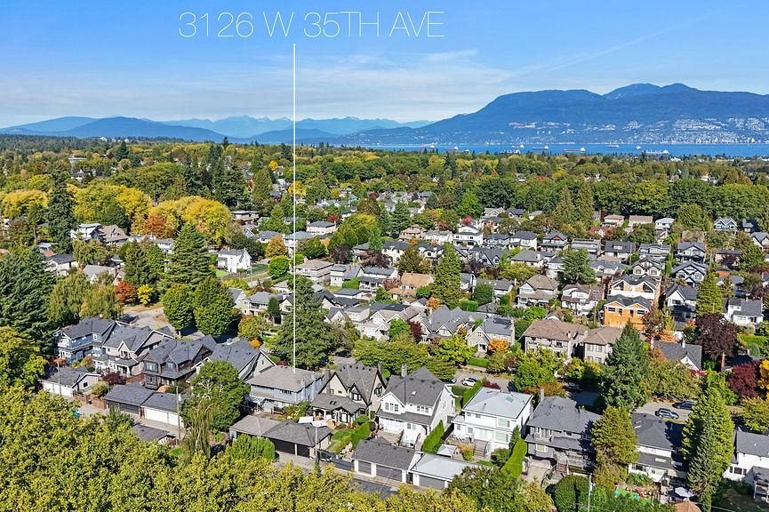3126 W 35th Avenue Vancouver, BC - 36
