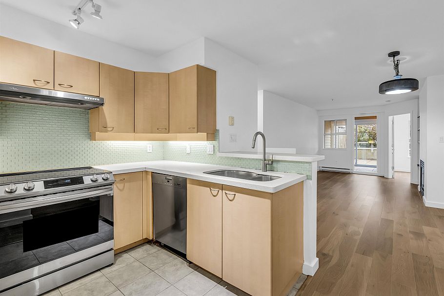 207 1990 Dunbar Street Vancouver, BC - 17