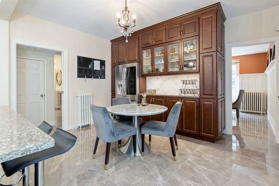 4318 W 11th Avenue Vancouver, BC - 15