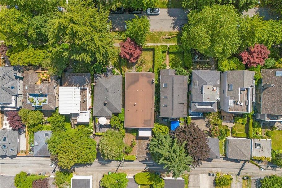 4427 W 6th Avenue Vancouver, BC - 40