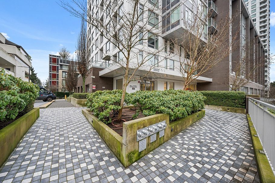 2810 5665 Boundary Road Vancouver, BC - 25