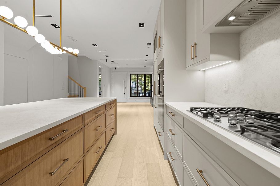 3218 W 39th Avenue Vancouver, BC - 6