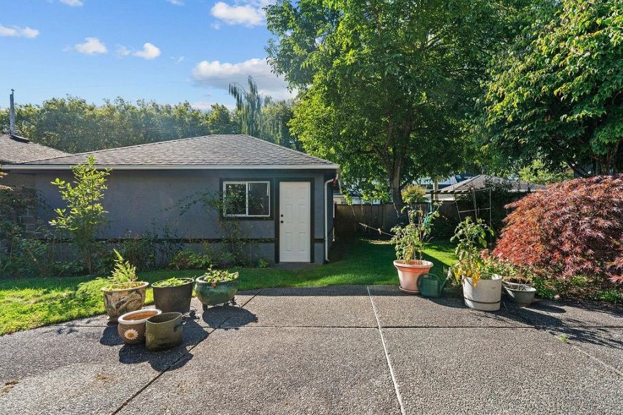 3126 W 35th Avenue Vancouver, BC - 34