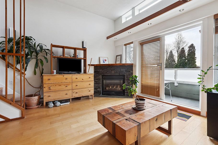 307 980 W 22nd Avenue Vancouver, BC - 2