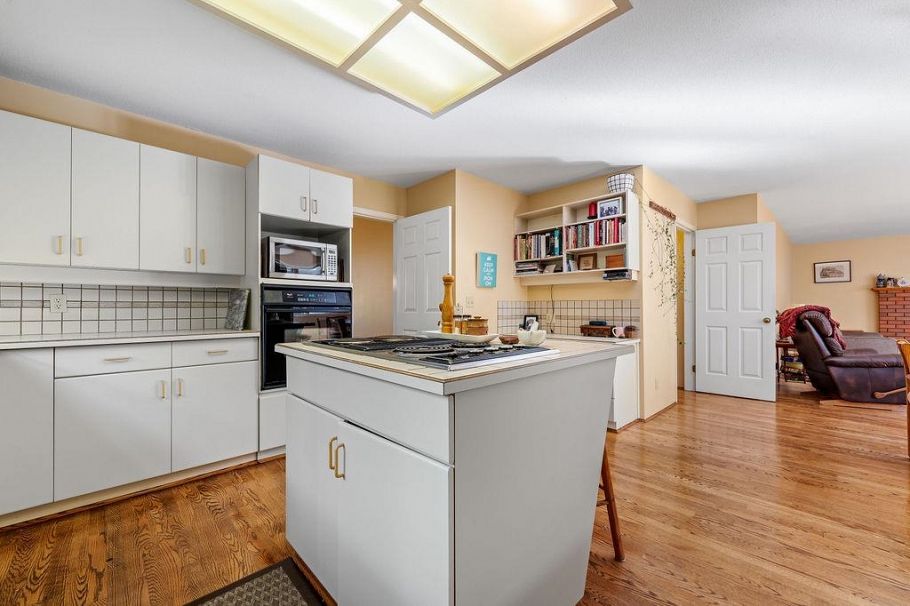 3126 W 35th Avenue Vancouver, BC - 8