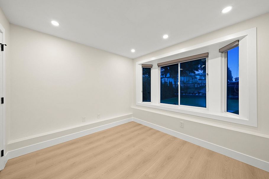 1115 E 33rd Avenue Vancouver, BC - 23