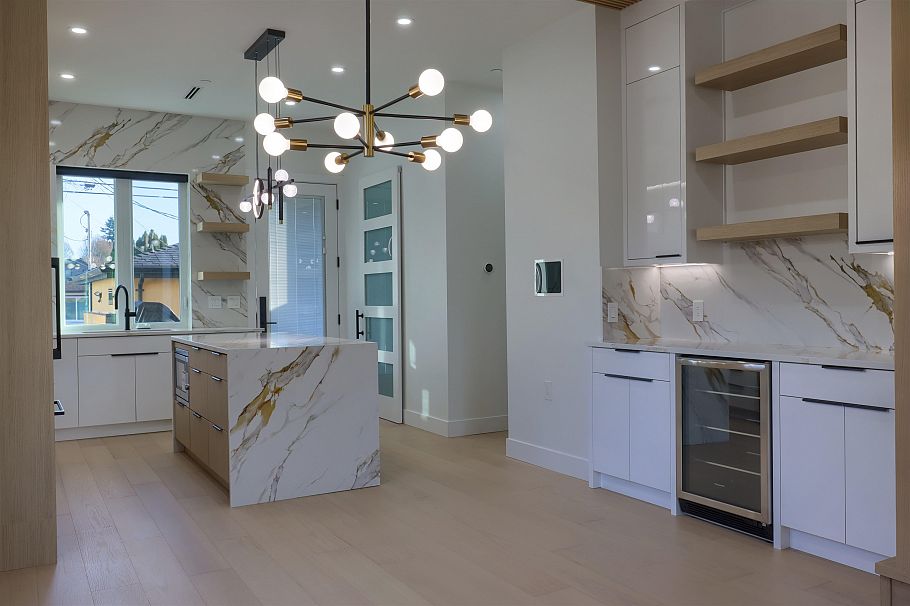 4670 Todd Street Vancouver, BC - 11