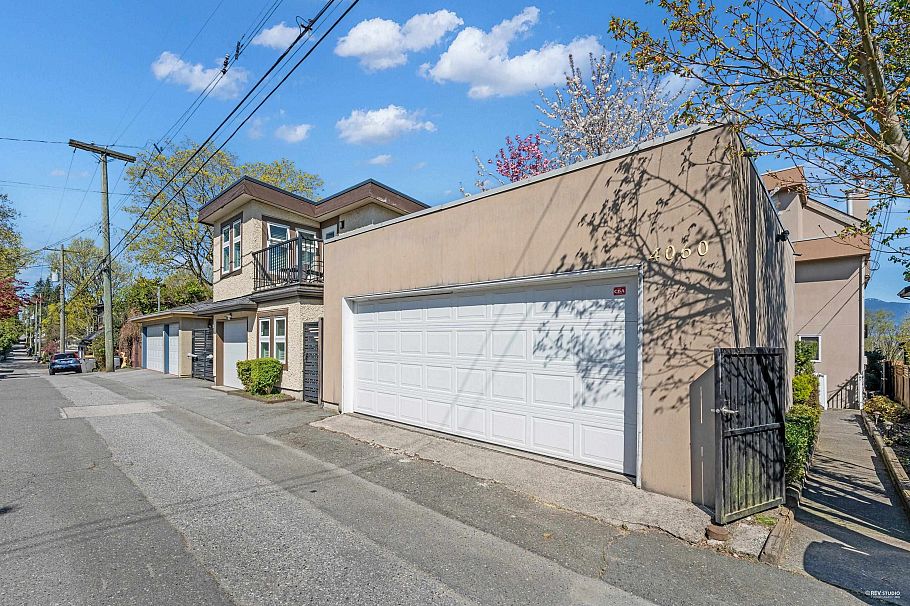 4060 W 10th Avenue Vancouver, BC - 35