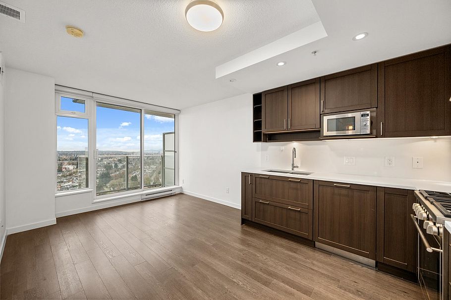 2810 5665 Boundary Road Vancouver, BC - 1