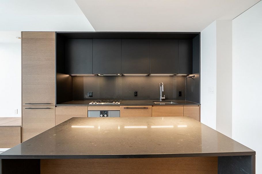 2102 1289 Hornby Street Vancouver, BC - 2