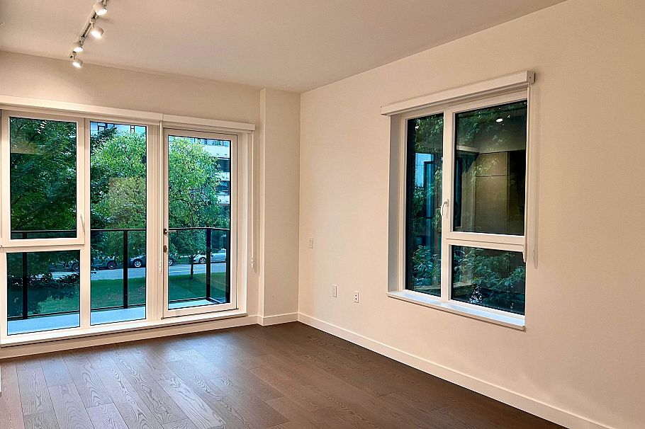 210 5168 Cambie Street Vancouver, BC - 4