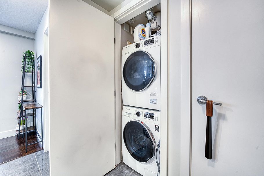 1807 1088 Richards Street Vancouver, BC - 16