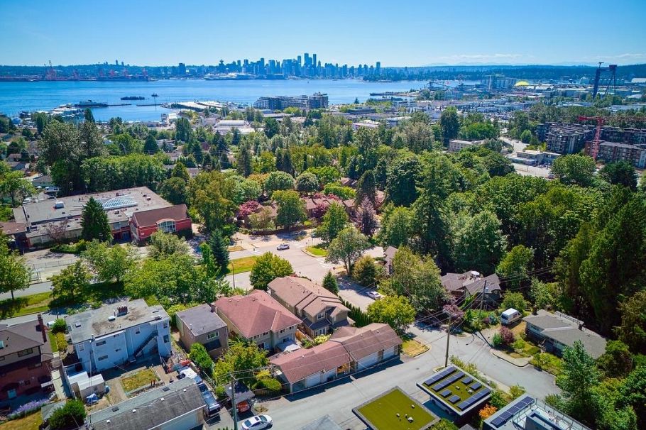 562 W Keith Road North Vancouver, BC - 26