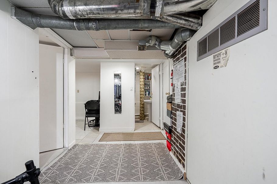 486 E King Edward Avenue Vancouver, BC - 22