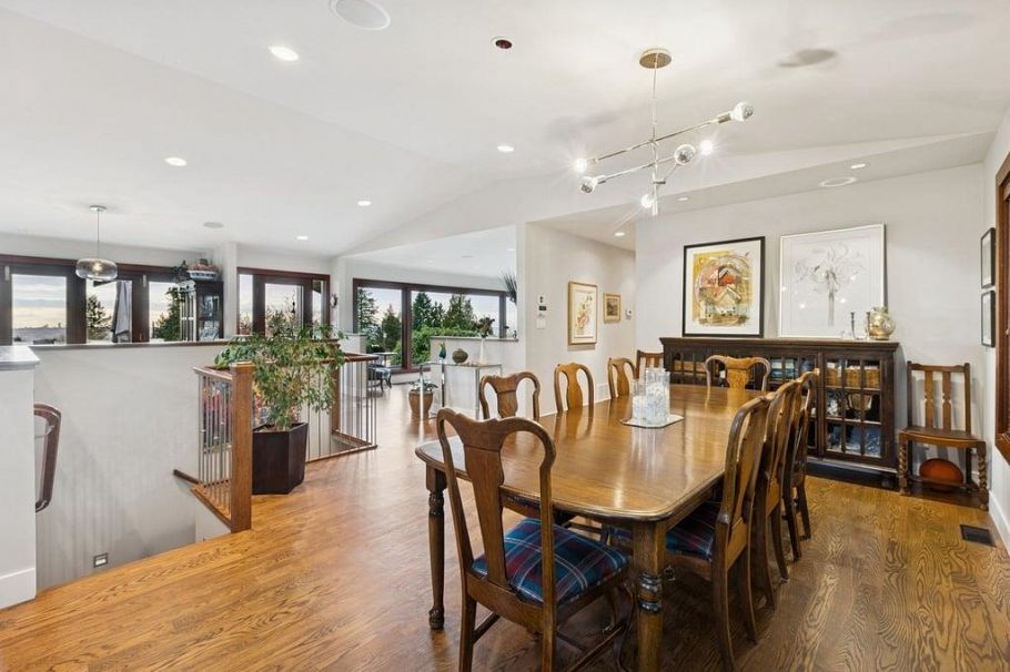 124 CARISBROOKE CRESCENT, North Vancouver BC V7N 2S1 North Vancouver, BC - 12