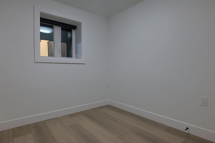 4670 Todd Street Vancouver, BC - 29